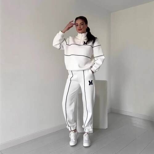 Color blocked sporty suit 拼色运动感套装