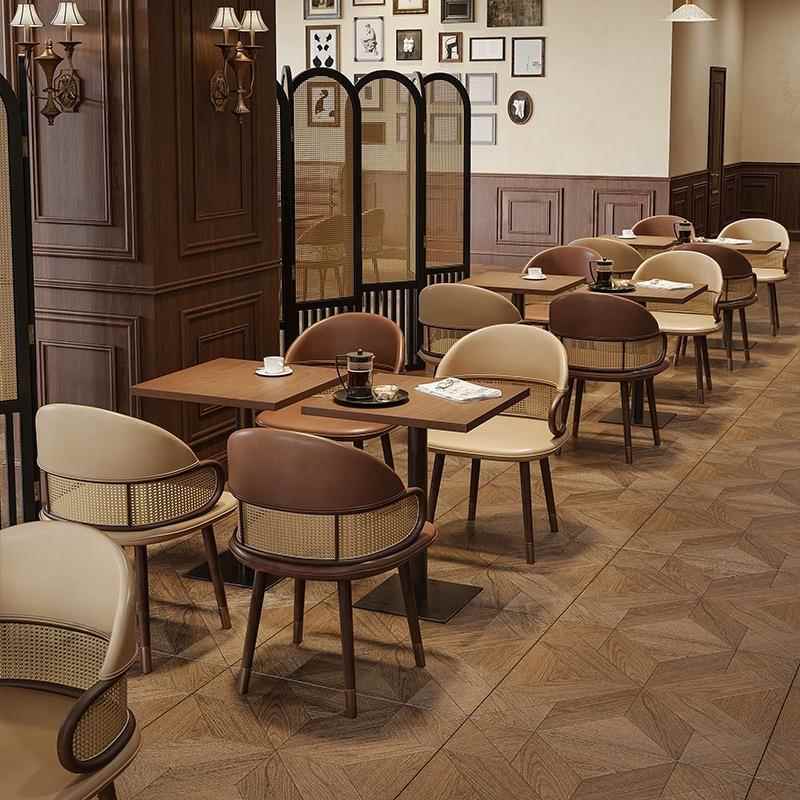 主题咖啡厅餐厅饭店靠墙卡座椅子实木藤编火锅奶茶店桌椅组合商用