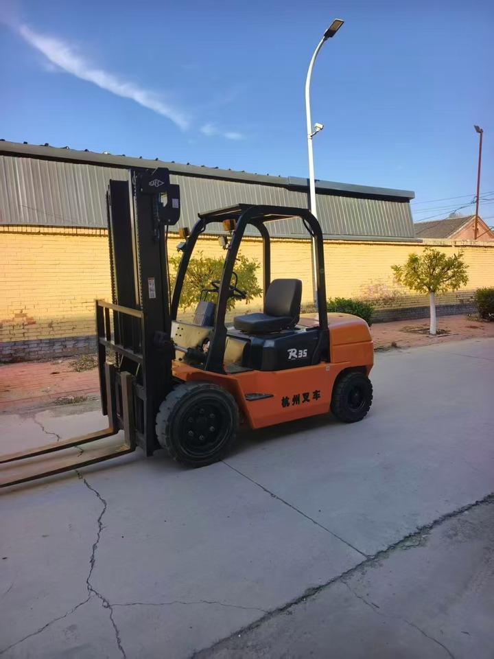 11月7日天津杭州3.5吨叉车升高3米网络拍卖公告