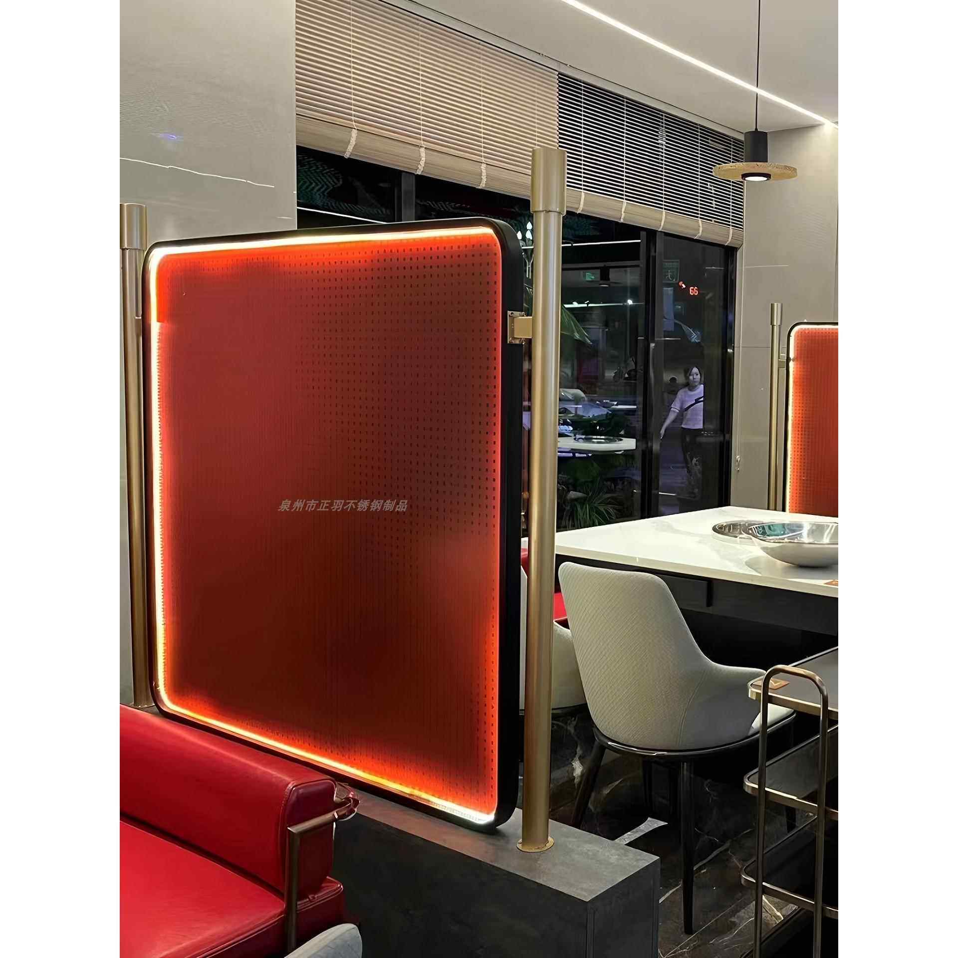 餐厅火锅店不锈钢玻璃卡座矮隔断过道半墙加高铁艺屏风围栏隔板