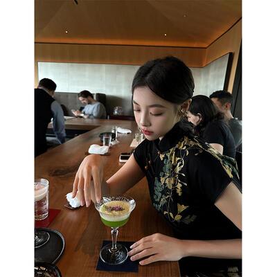 新中式洋装女2026新款高级感名媛黑色改良旗袍裙长裙丝绒包臀裙