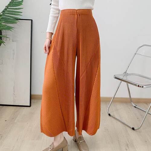 Grandma pants, women look thin, mid waist pants, wide leg