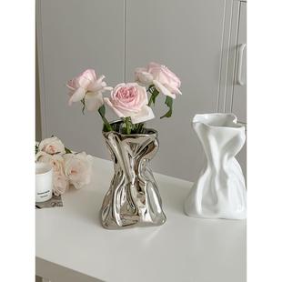 高档简约奶家油风花瓶摆高级感客件厅面桌居餐厅装 饰插花水养玫瑰