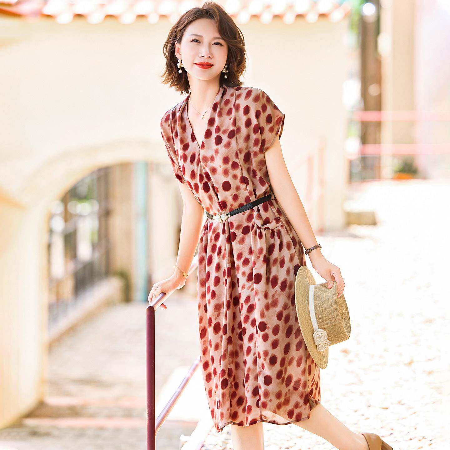妈妈夏装桑蚕丝洋装收腰显瘦2025新款中老年女夏季洋派真丝裙子