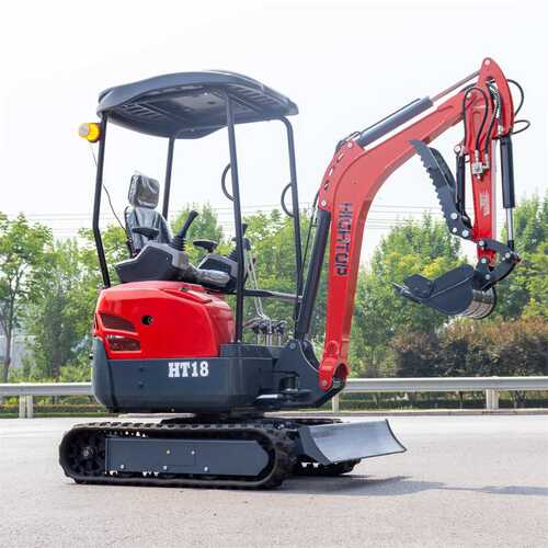 源头厂家直供小型多功能挖掘机 HT18型农用钩机松土器果园挖沟机