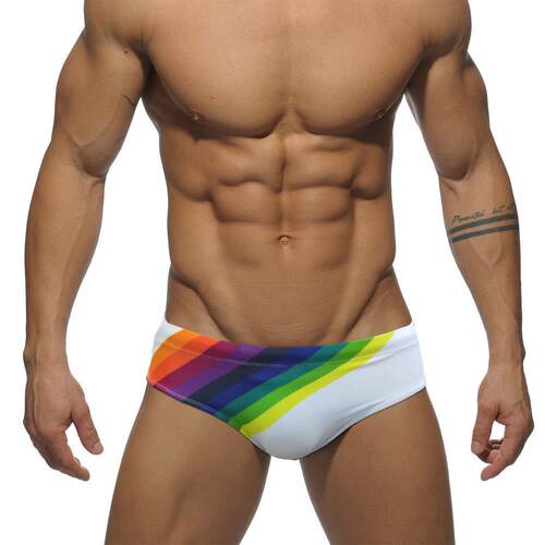 Color striped men's close fitting triangle swimsuit beach
