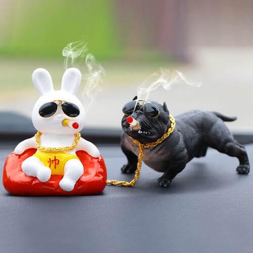 汽车摆件社会兔个性车载摆件兔年吉祥物恶霸犬创意生肖礼物社会狗