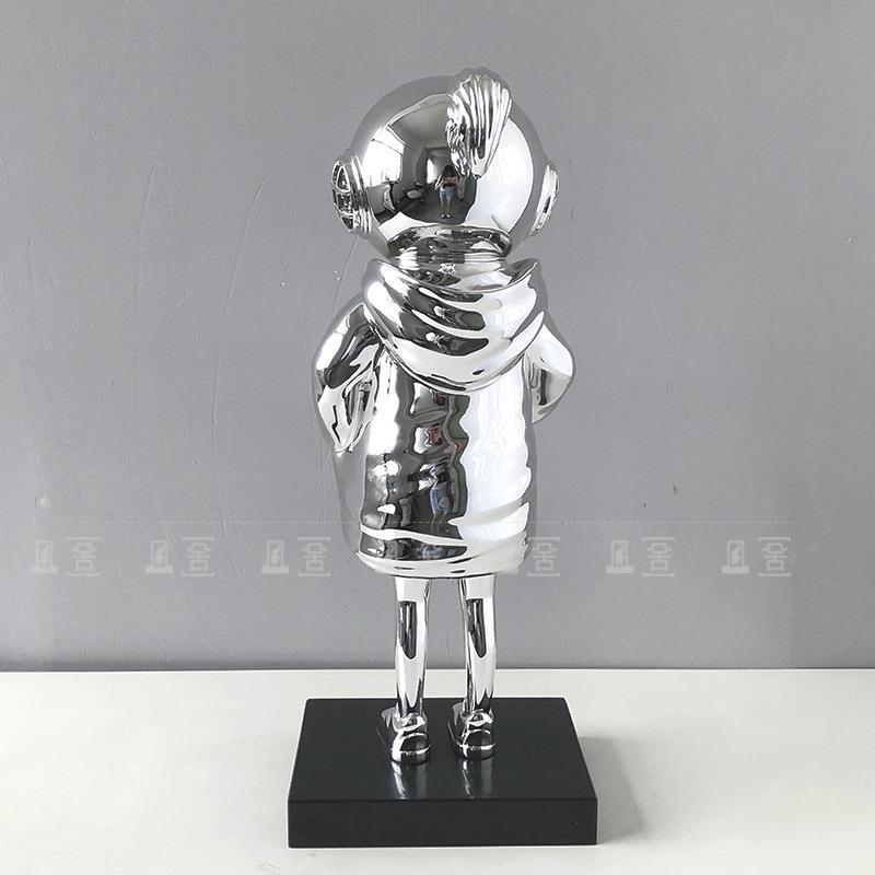 轻奢创意样板间售楼处客厅电视柜玄关展厅人物雕塑探险者家具摆件