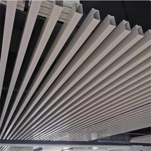 白色凹槽铝方通天花吊顶铝条门头装饰彷木纹铝方管外幕墙隔断定制