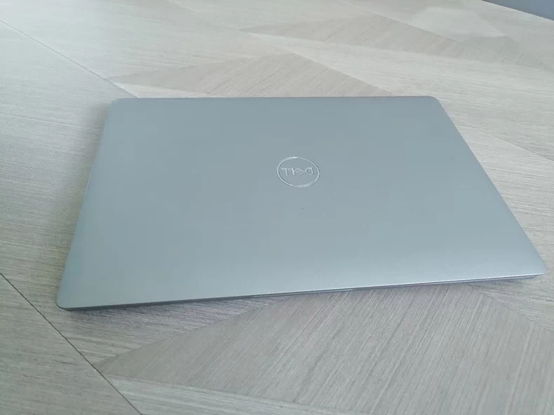 戴尔顶配i5十一代窄边框1920高分屏二手笔记本电脑
