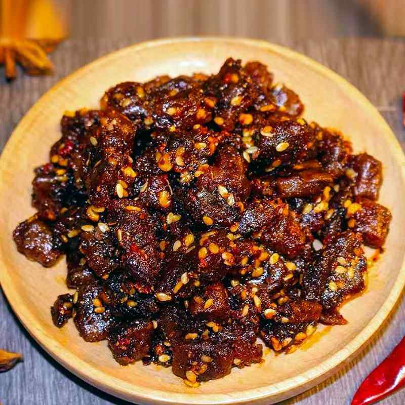 手撕牛肉五香麻辣 牛肉干油麻条网红休闲零食小吃风干牛肉干厂家