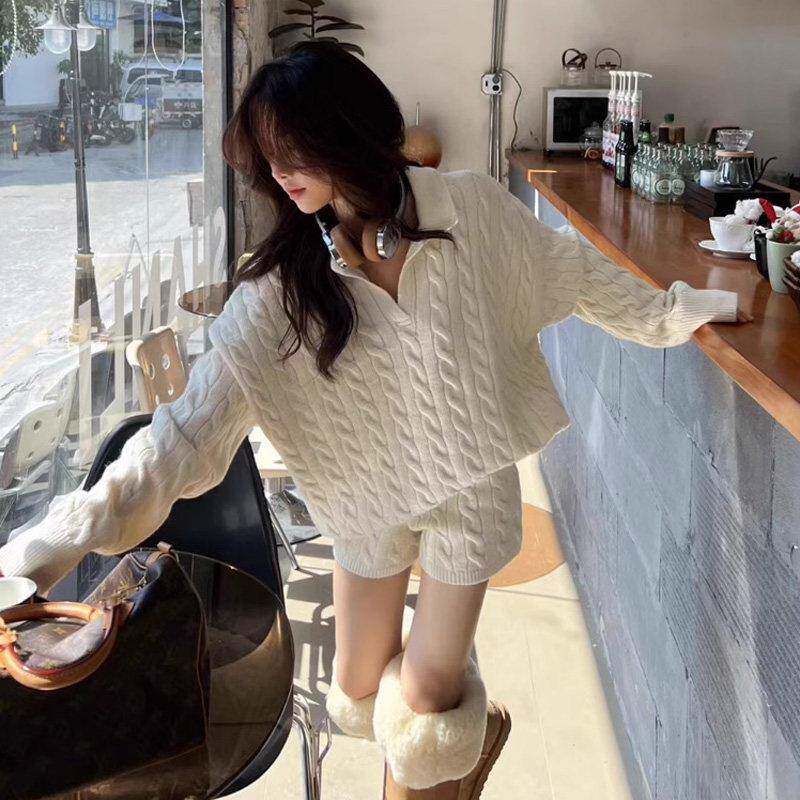 慵懒风麻花翻领显瘦长袖针织衫两件套女春秋高腰洋派百搭短裤套装