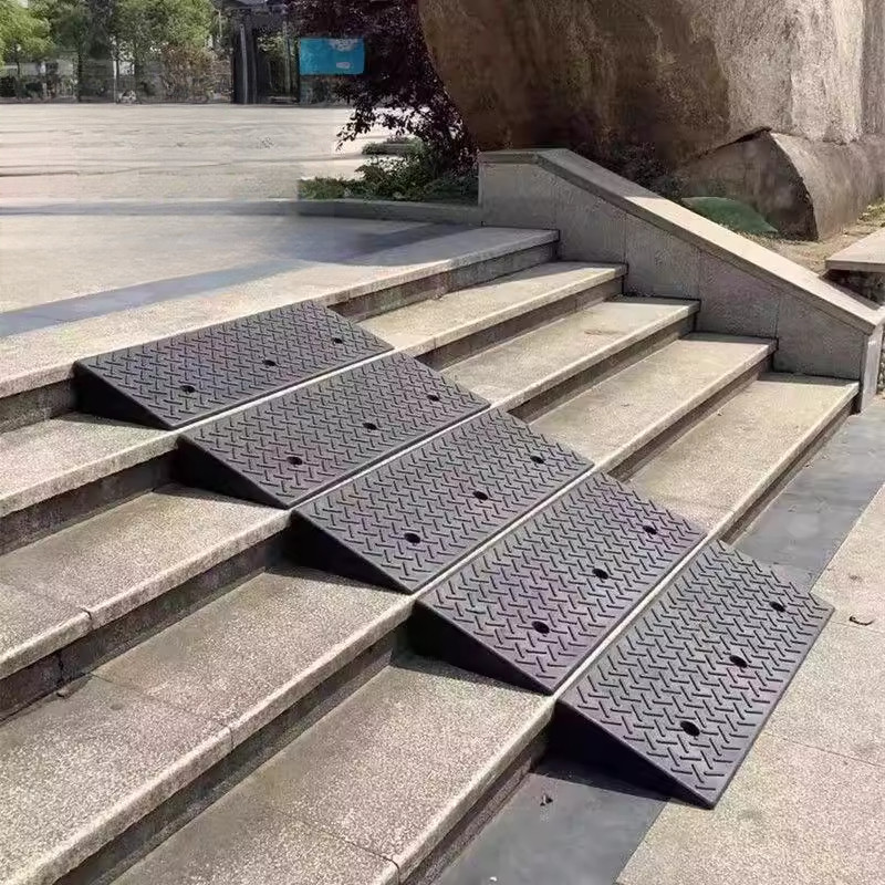 摩托车上台阶台阶斜坡无障碍设施