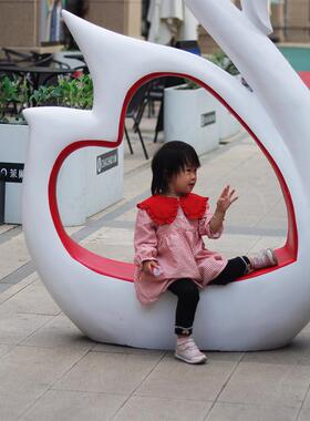 户外天鹅造型凳摆件网红商tb-70870步行街幼打儿场园坐拍照卡休闲