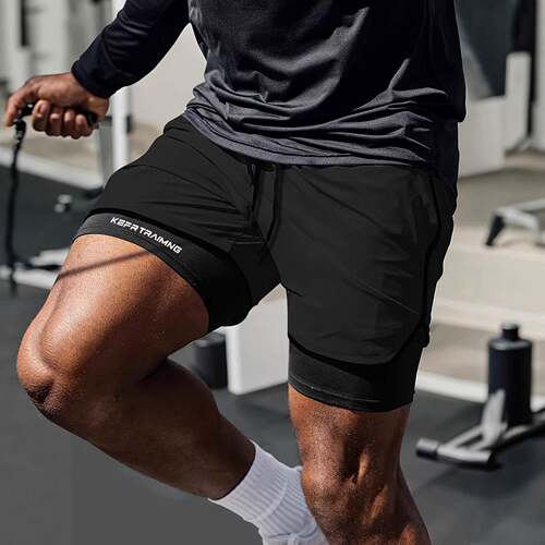 Men's two-piece double-layer sports shorts in solid color