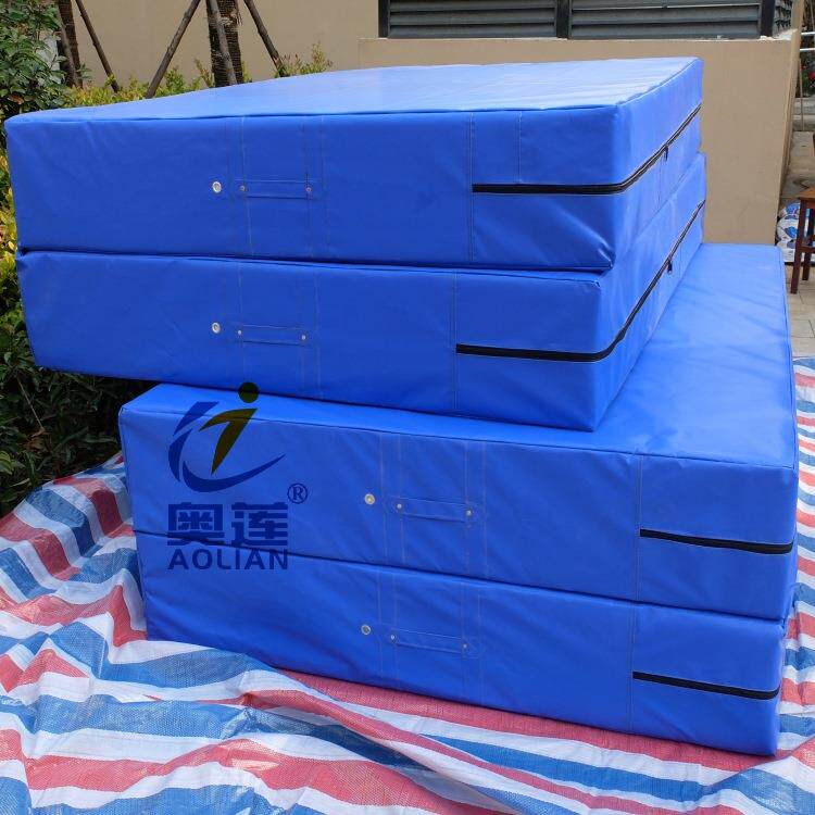 跳高海绵包背跃式跳高垫撑杆跳高垫柔道垫摔跤垫高密度体操