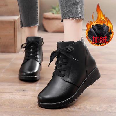 正品妈妈短靴保暖加真老皮平底防滑皮鞋女冬中老年靴子舒绒适人棉