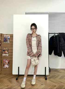 韩国 嫩粉色十字休闲港风粉色格子衬衫上衣女设计小众长袖外套