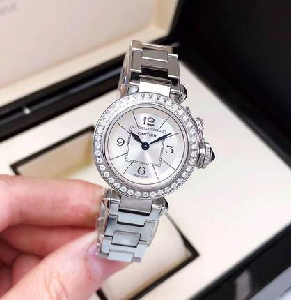 先鉴后发[9.8新]卡地亚帕莎W31074M7自动机械女表外圈后镶钻正品