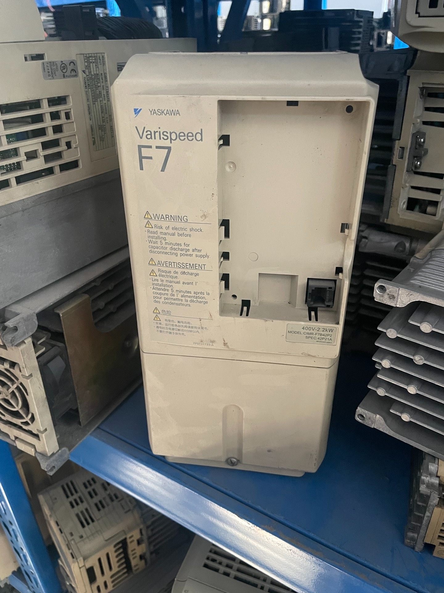 安川F7变频器 CIMR-F7B42P2，400V-2.2k