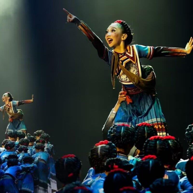 儿童少数民族演出服壮族彝族天梯下的新家舞蹈服表演服彝族舞蹈服