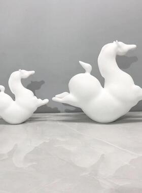 现代北欧腾云马摆件样板间客厅茶几电视柜书房书架动物家居装饰品