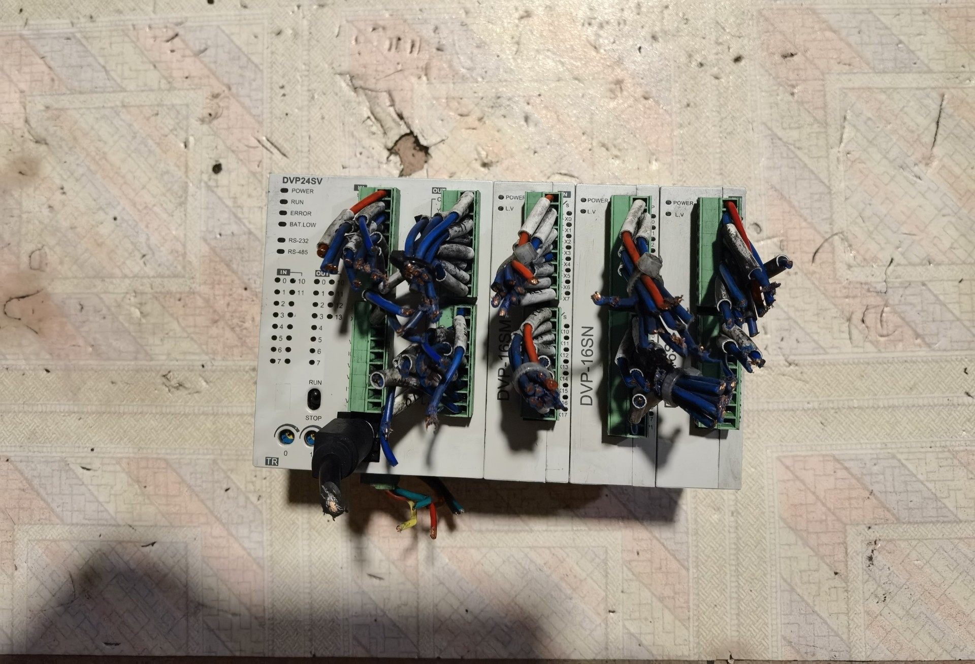 台达DVP24SV11T2模拟量混合主机，台达PLC模块DV