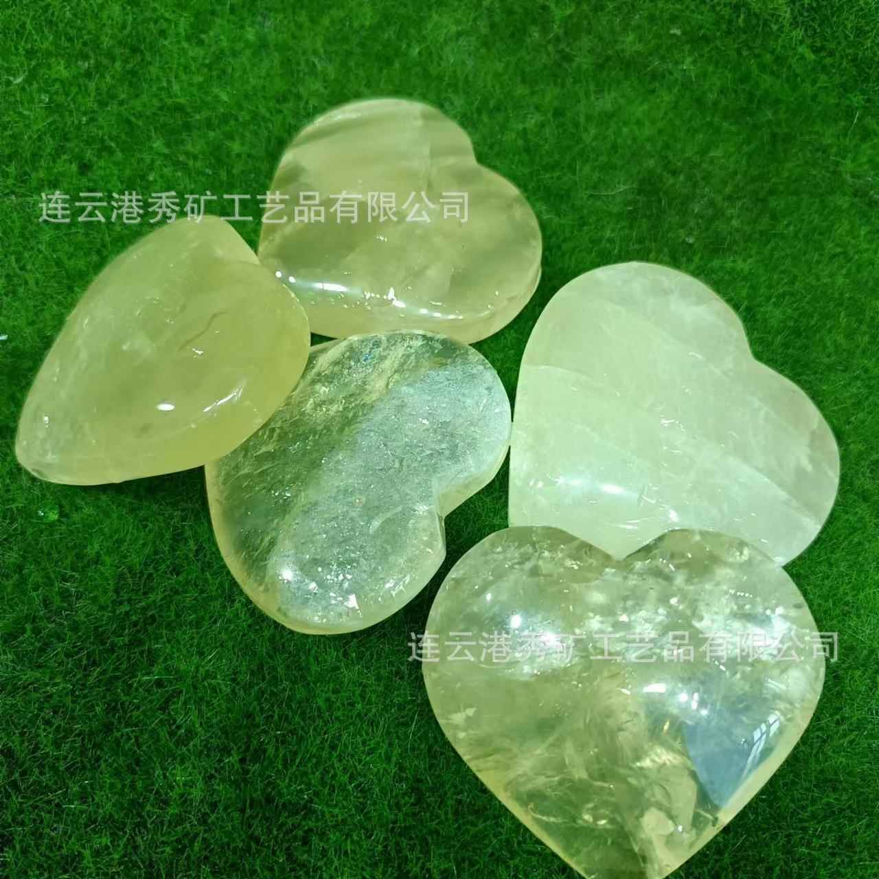 天然黄水晶爱心水晶原石打磨心形摆件水晶手把件办公摆件
