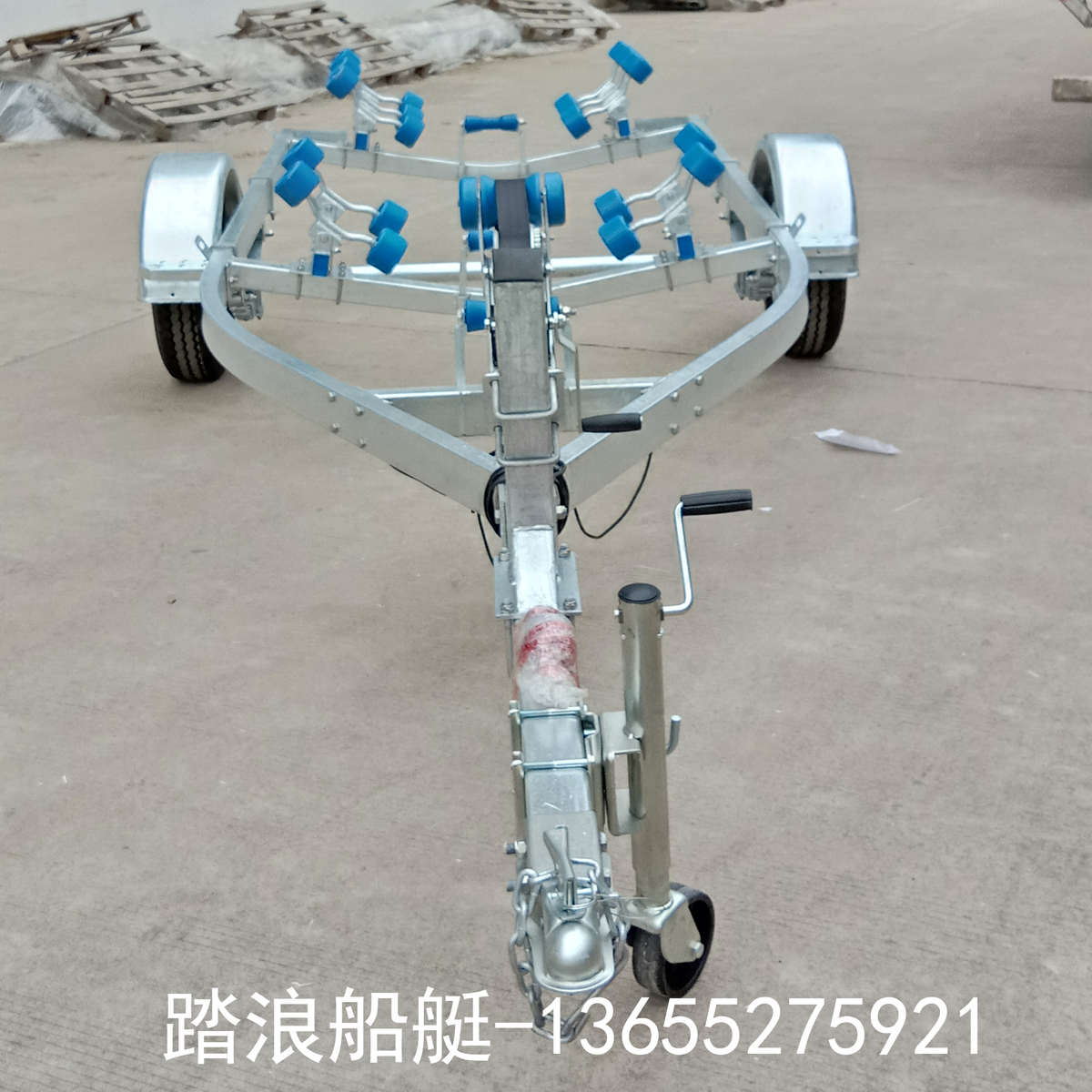 踏浪游艇拖车橡皮艇冲锋舟拖车玻璃钢船路亚艇摩托艇快艇船拖车