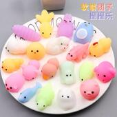 为孩子们准备 60件毛绒玩具