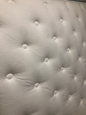 芝华仕乳胶床垫怎么样？用后两周告诉大家实情