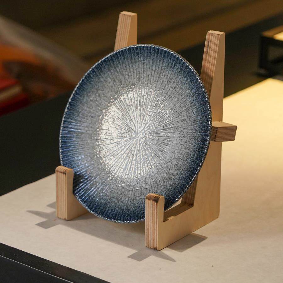 实木盘子展示架普洱茶叶展示支架餐厅橱窗装饰陈列架客厅装饰摆台