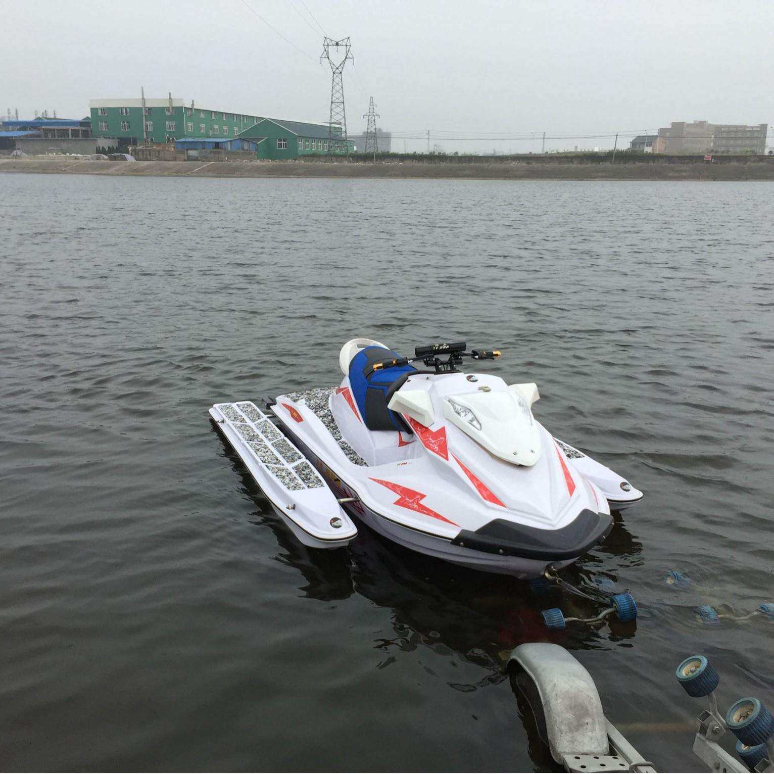 100cc摩托艇快艇游艇可加浮板水上摩托车水上乐园设备