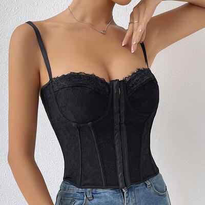 Lace camisole, fishbone, steel ring, chest wrapped,