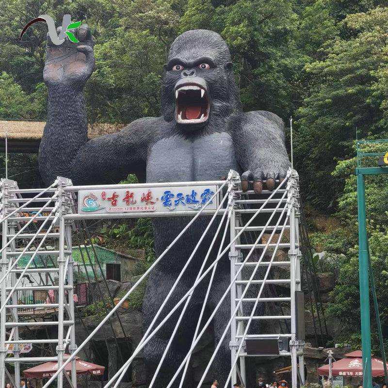 网红旅游景观动物水泥雕塑大型户外仿真猩猩玻璃钢雕塑地坪摆件