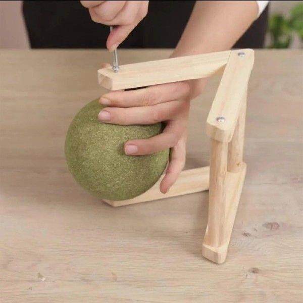 Cat Scratching Sisal Rope Ball Toy Interactive Catnip Toy