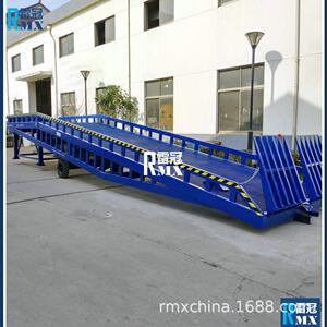 （雷冠）货场搬运堆高辅助机械dcqy移动式堆场叉车装卸坡梯桥