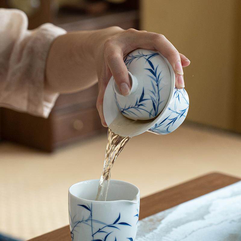 甜白瓷手绘茶具盖碗 手绘盖碗 三才碗 白瓷手绘兰竹茶碗新中式
