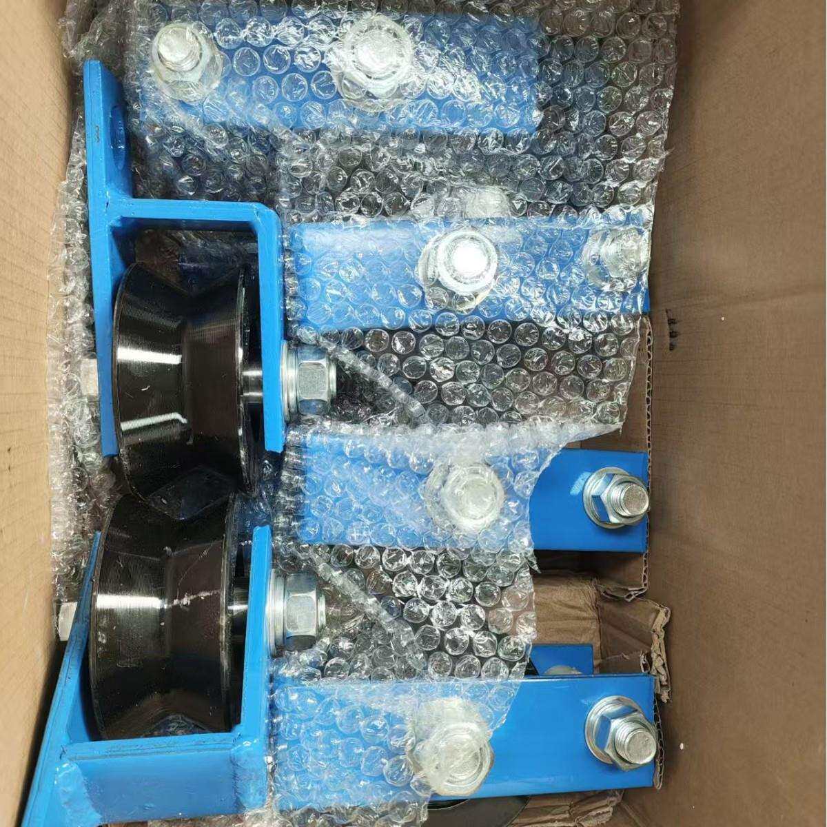 架空乘人钢丝绳回绳装置矿用索道猴车双托轮φ180输送转弯压绳轮