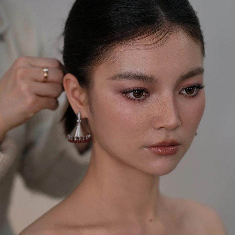 复古螺旋纹理石榴石耳环小众设计个性时尚耳饰轻奢级感风铃耳坠
