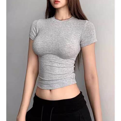 Short sleeved women's base sports T-shirt round neck