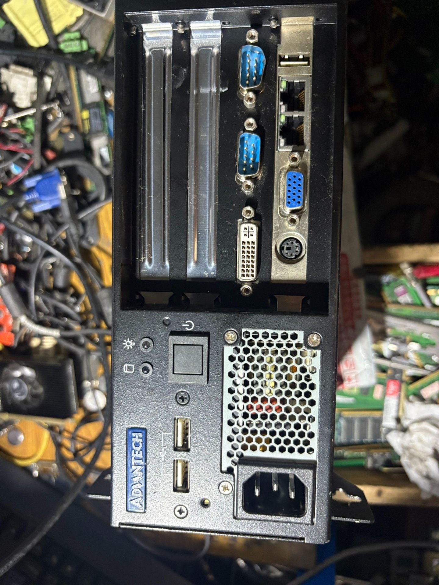 研华紧凑型工控机AIMC-3200-00A1E