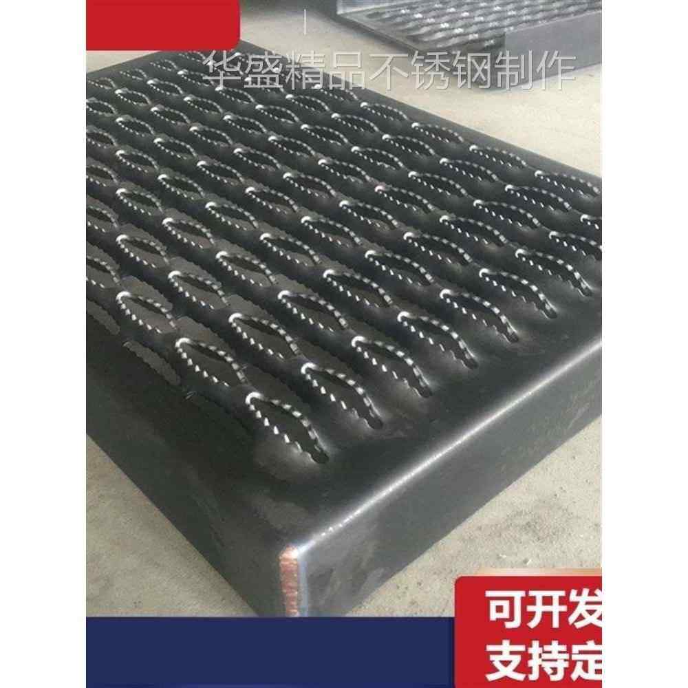 鳄鱼嘴冲孔网防滑板镀锌板铝板景区防护踏板不锈钢楼梯起鼓踏步板,金属材料及制品,钢板,淘宝优惠券,粉丝福利购,淘宝优惠卷
