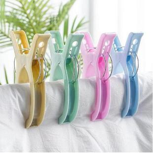 Large plastic clips for sun-drying quilts, windproof and mar