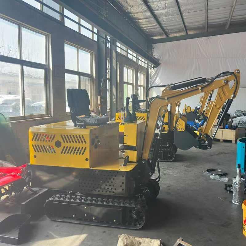 农用果园旋耕履带挖掘机山地工程多功能小型前铲挖土后微耕一体机