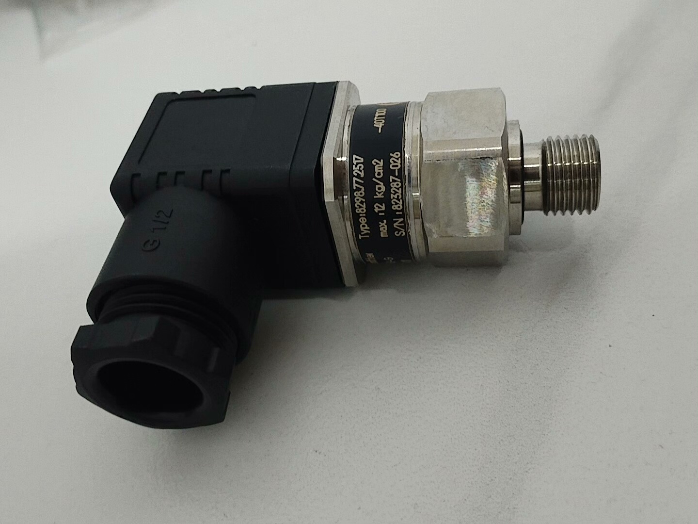 Trafag压力传感器8298.77.2517，全新原装，0