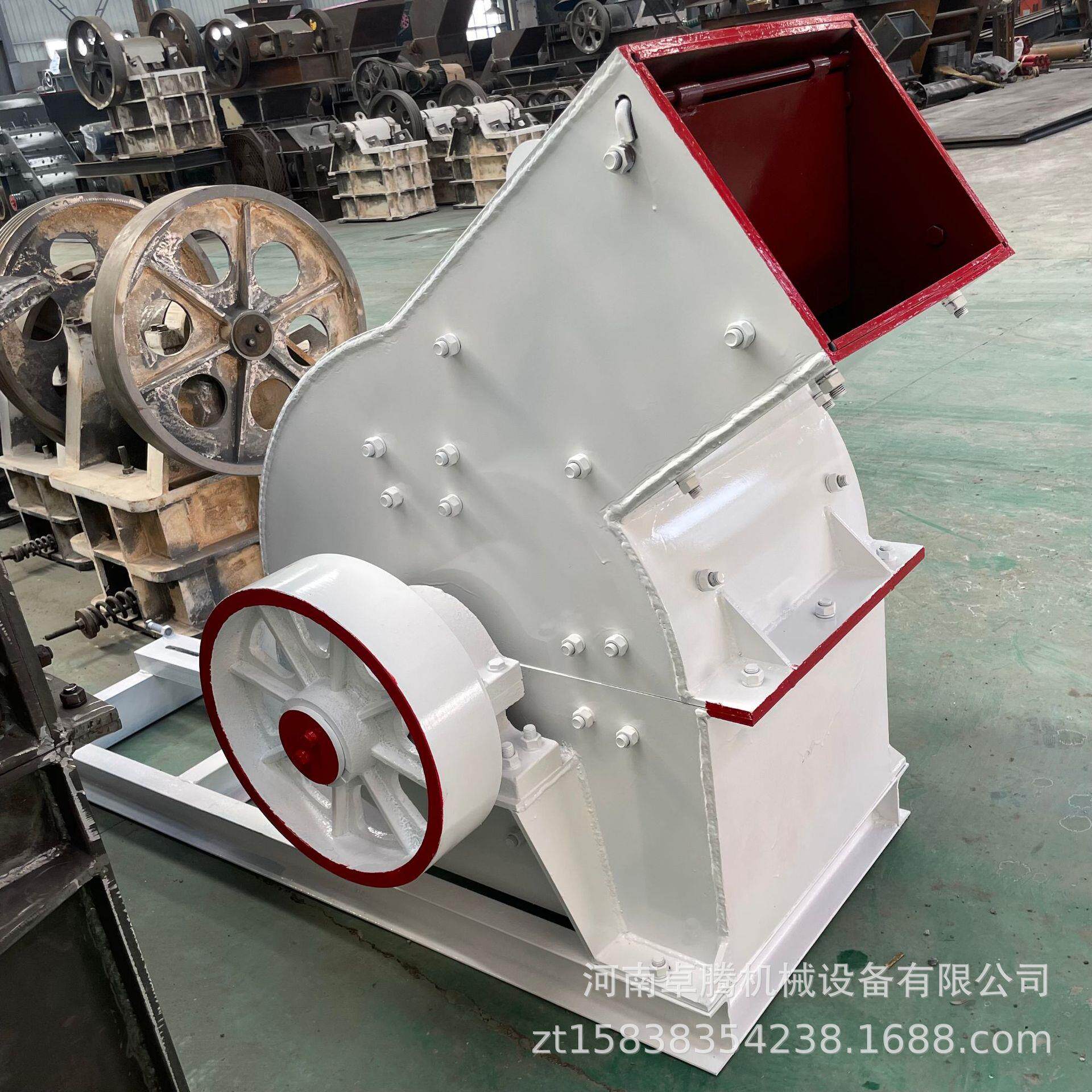 小型锤式破碎机移动鹅卵石建筑垃圾砖块制砂机石料青石石头破碎机