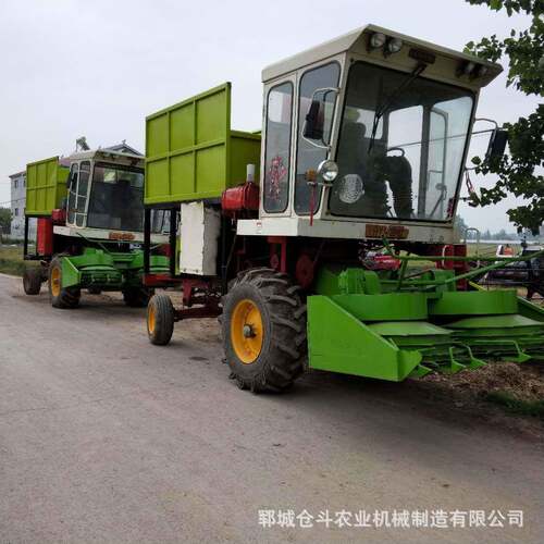 玉米秸秆全自动青储打包机小型青储机价格青储收割机