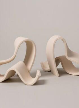 家居用品创意飘带树脂工艺品简约现代办公室电视柜开放格装饰摆件