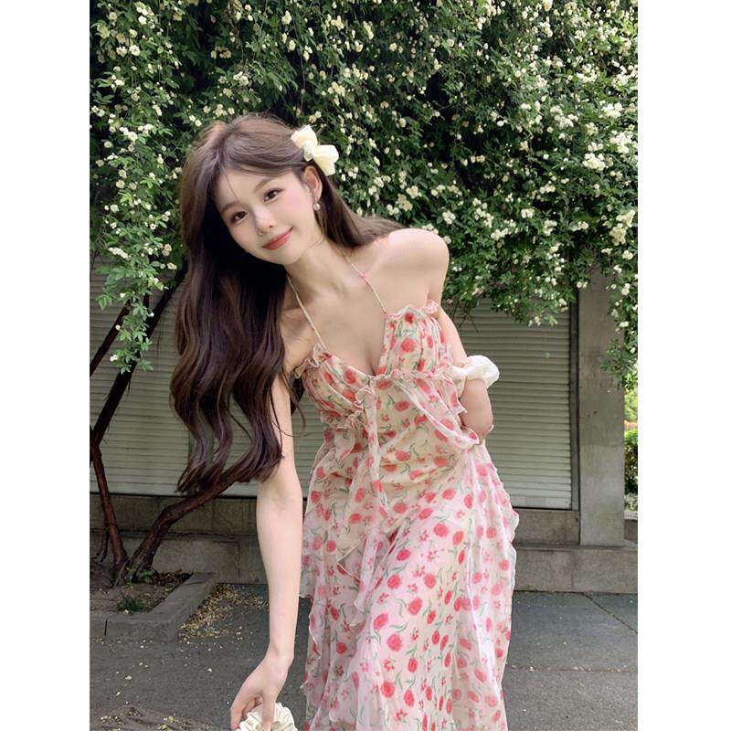 挂颈吊带碎花洋装女夏季温柔风露背开叉沙滩裙海边度假超仙长裙